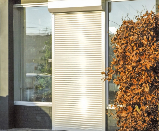 Рольставни на двери в Афипском