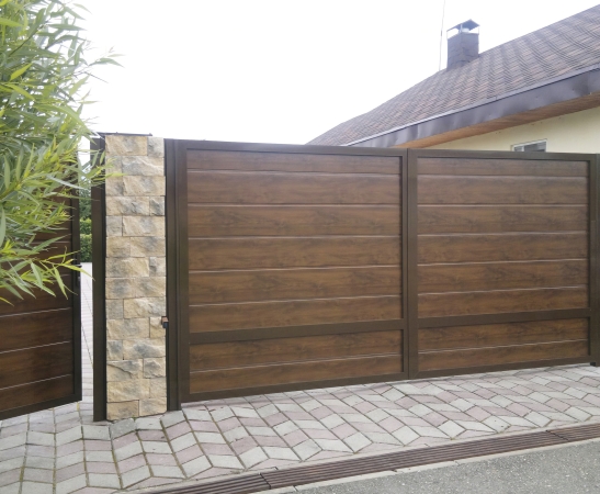 Распашные ворота в Афипском